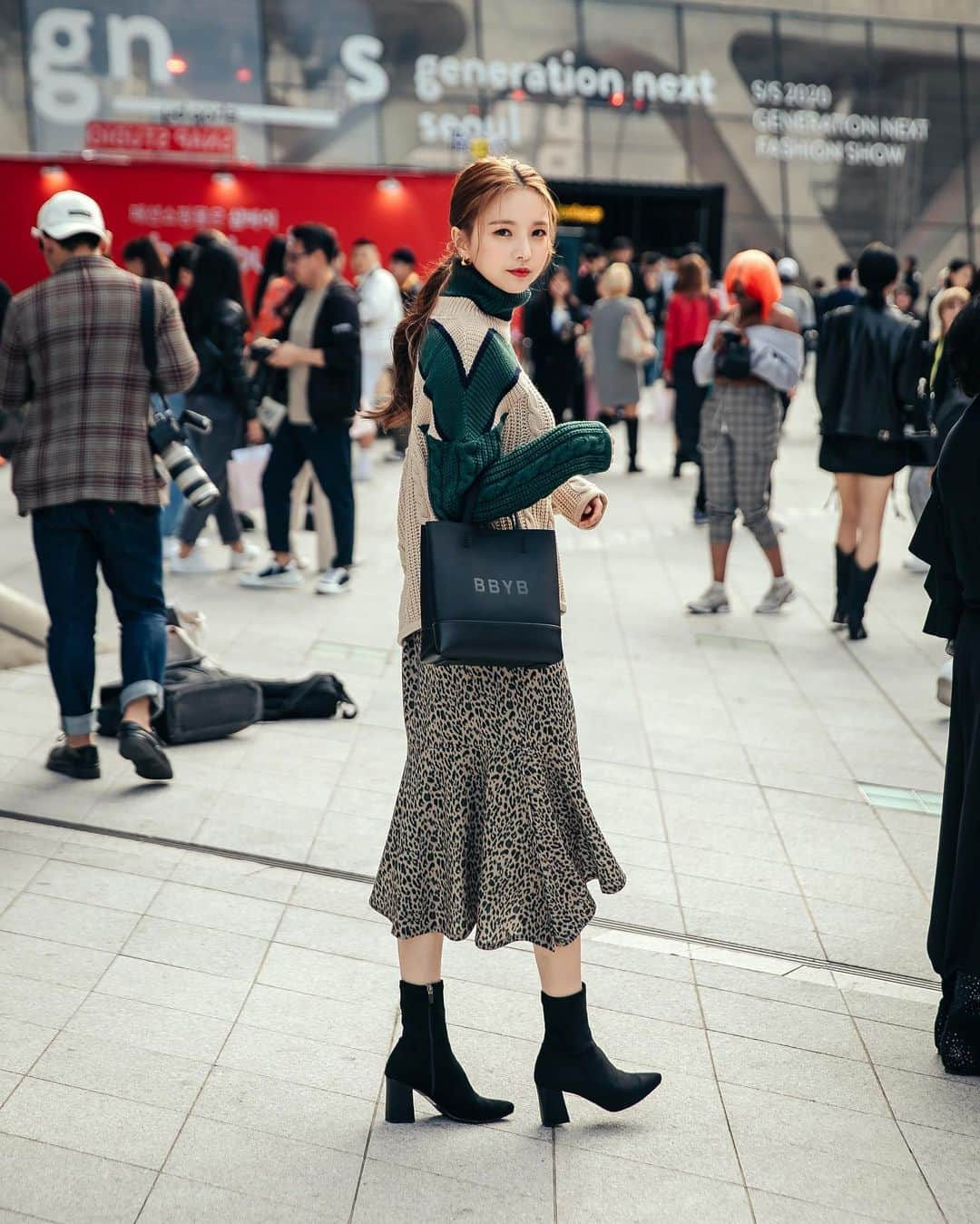 가로수길 , Seoulさんのインスタグラム写真 - (가로수길 , SeoulInstagram)「SFW Street Fashion Style Thx @kimjeii 😆 배우 재이님 🔥🔥👋🏻」11月18日 12時33分 - jaylim1