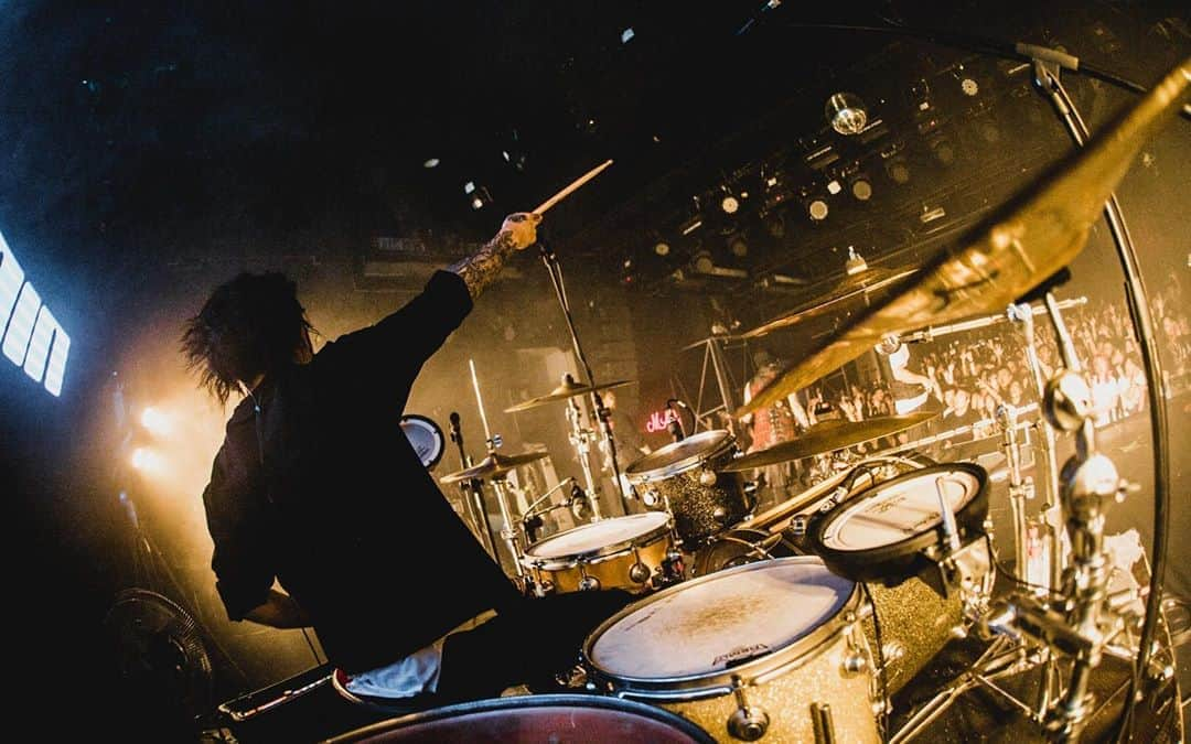 coldrainさんのインスタグラム写真 - (coldrainInstagram)「So good to finally see you all!! Thanks for the love Guangzhou!!🔥 photos by @yamada_mphoto  #coldrain」11月18日 13時04分 - coldrain_official