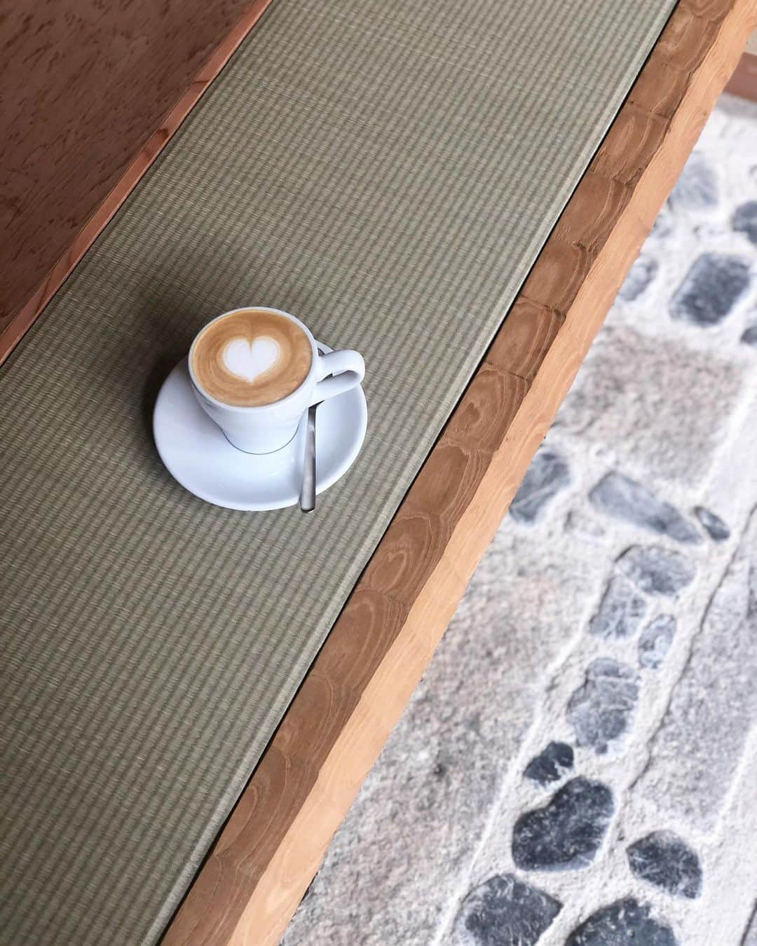 masakiさんのインスタグラム写真 - (masakiInstagram)「京都からおはようさん もーにんぐこーしー☕️」11月18日 13時12分 - mogurapicassowols