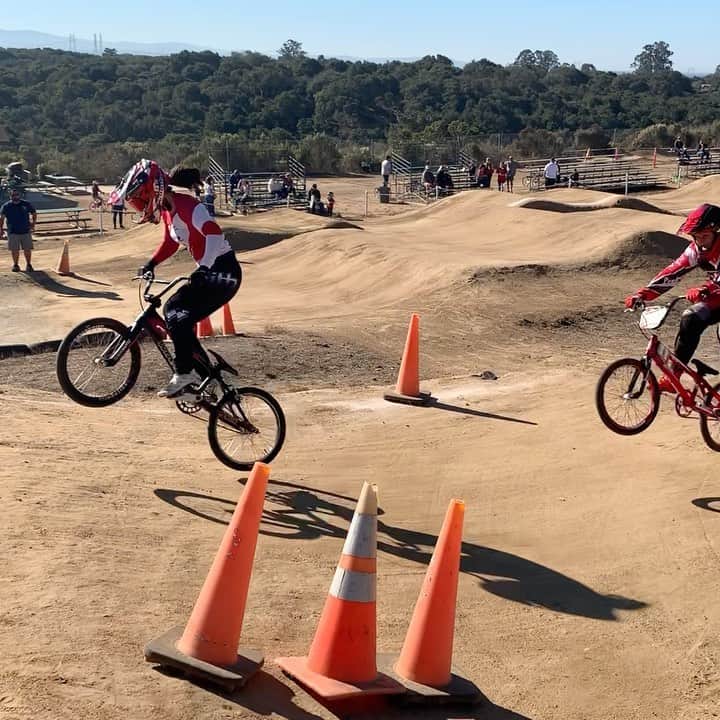 丹野夏波のインスタグラム：「Off-season training is in full swing here in Monterey with team @analyticbmx  Had some full lap effort today!✅ . アメリカでトレーニング再開しています！ #irctire #wiawis #kabuto #oakley #maviccycling #kmcchain #aminovital #agressivedesign #wakos #faith #bmxshopcave #hakuhogirlsschool」