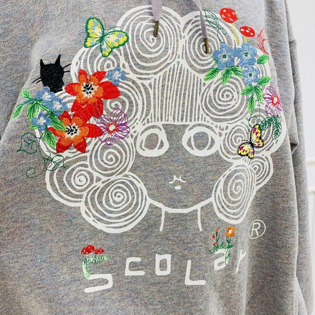 ScoLar ScoLar(スカラー)公式Instagramさんのインスタグラム写真 - (ScoLar ScoLar(スカラー)公式InstagramInstagram)「おめかしスカラ子ちゃん(❁´ω`❁)*✲ﾟ* . #ScoLar #スカラー #刺繍 #スカラーちゃん #スカラ子」11月18日 13時48分 - scolar_official