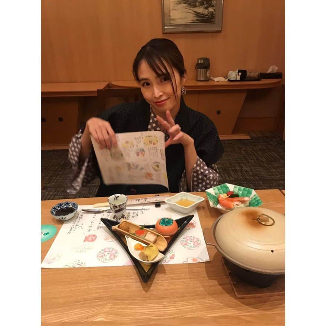 渡部いずみさんのインスタグラム写真 - (渡部いずみInstagram)「﻿ ✨﻿ ﻿ ﻿ 加賀温泉へ😍♨️﻿ ﻿ ﻿ めっちゃ楽しかった😭💛﻿ めっちゃ喋った😭💛﻿ めっちゃ語った😭💛﻿ めっちゃ笑った😭💛﻿ ﻿ 気を使わない関係😭💛﻿ じゃんけんで決めない 早い者勝ちの関係😭💛﻿ ﻿ ﻿ ﻿ ﻿ ﻿ ﻿ ﻿ ﻿ ﻿ ﻿ ﻿ ﻿ #恋のから騒ぎ﻿ #戦友﻿ #日テレ﻿ #南米の鳥﻿ #恋のから騒ぎ12期生﻿ #明石家さんま﻿ ﻿ ﻿ ﻿ #PINCHER﻿ #ピンシャー﻿ #ナイトパック﻿ #beauty﻿ #コラーゲン﻿ #一手間﻿ #美意識﻿ #美容﻿ #通販」11月18日 13時56分 - pincher__izumi