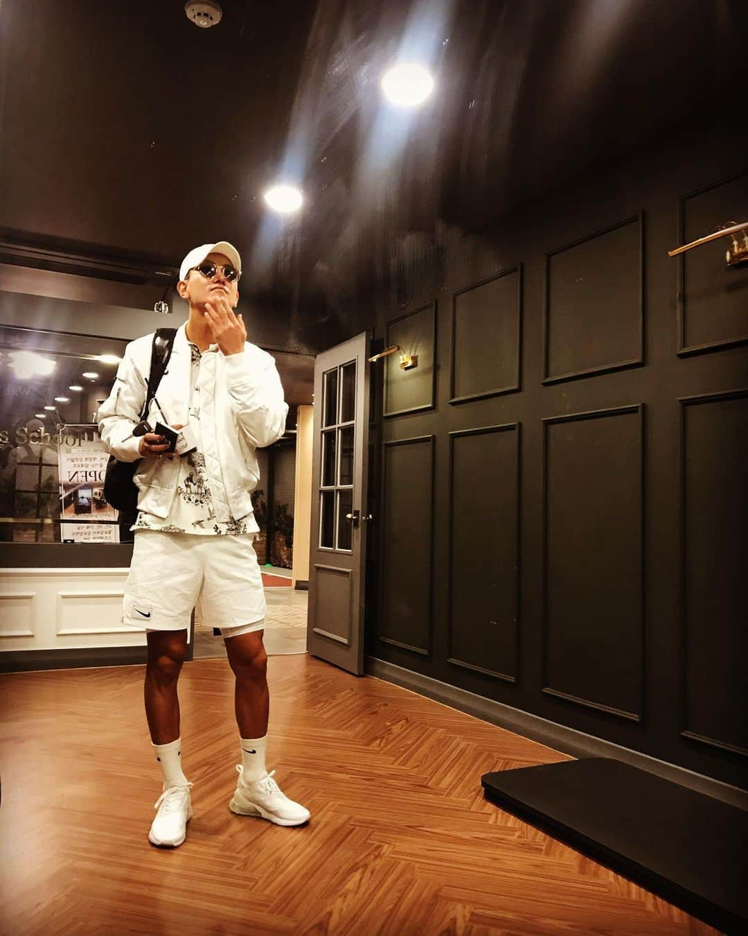 グァンス さんのインスタグラム写真 - (グァンス Instagram)「#Tennis #NikeCOURT #WilsonTENNIS」11月18日 14時17分 - kwangsamak