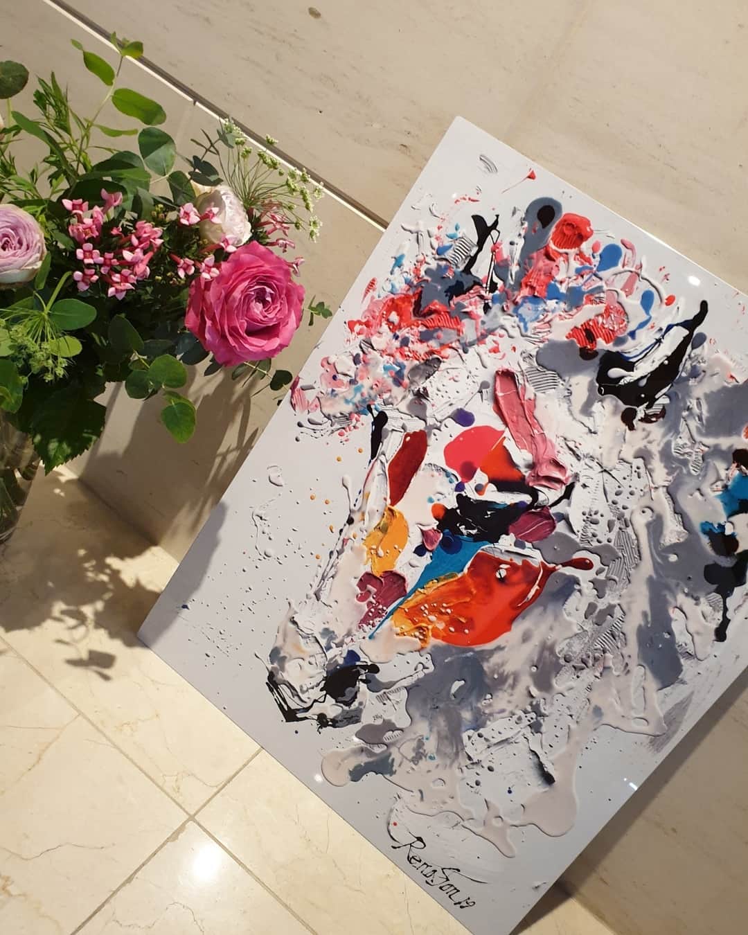 チョン・シアさんのインスタグラム写真 - (チョン・シアInstagram)「안녕! 우리집에 온걸 환영해~ 🐎🌺 🏠 . Renason x Hongseohee Co.LTD」11月18日 15時06分 - jung.sia
