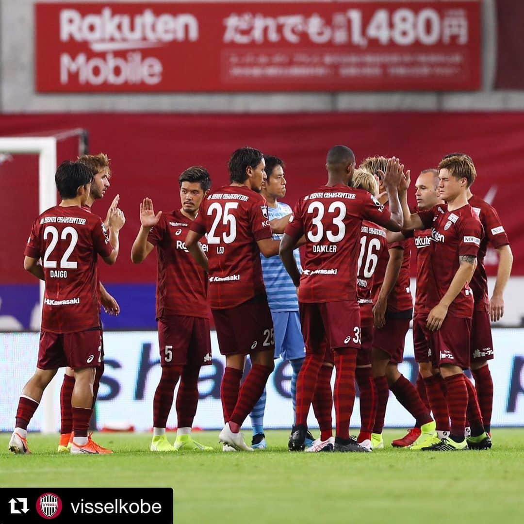 のインスタグラム：「#Repost @visselkobe with @get_repost ・・・ One Team. We Are Kobe 👊🏼 . #vissel #visselkobe #ヴィッセル神戸 #WeAreKobe #一致団結 #Kobe #神戸」