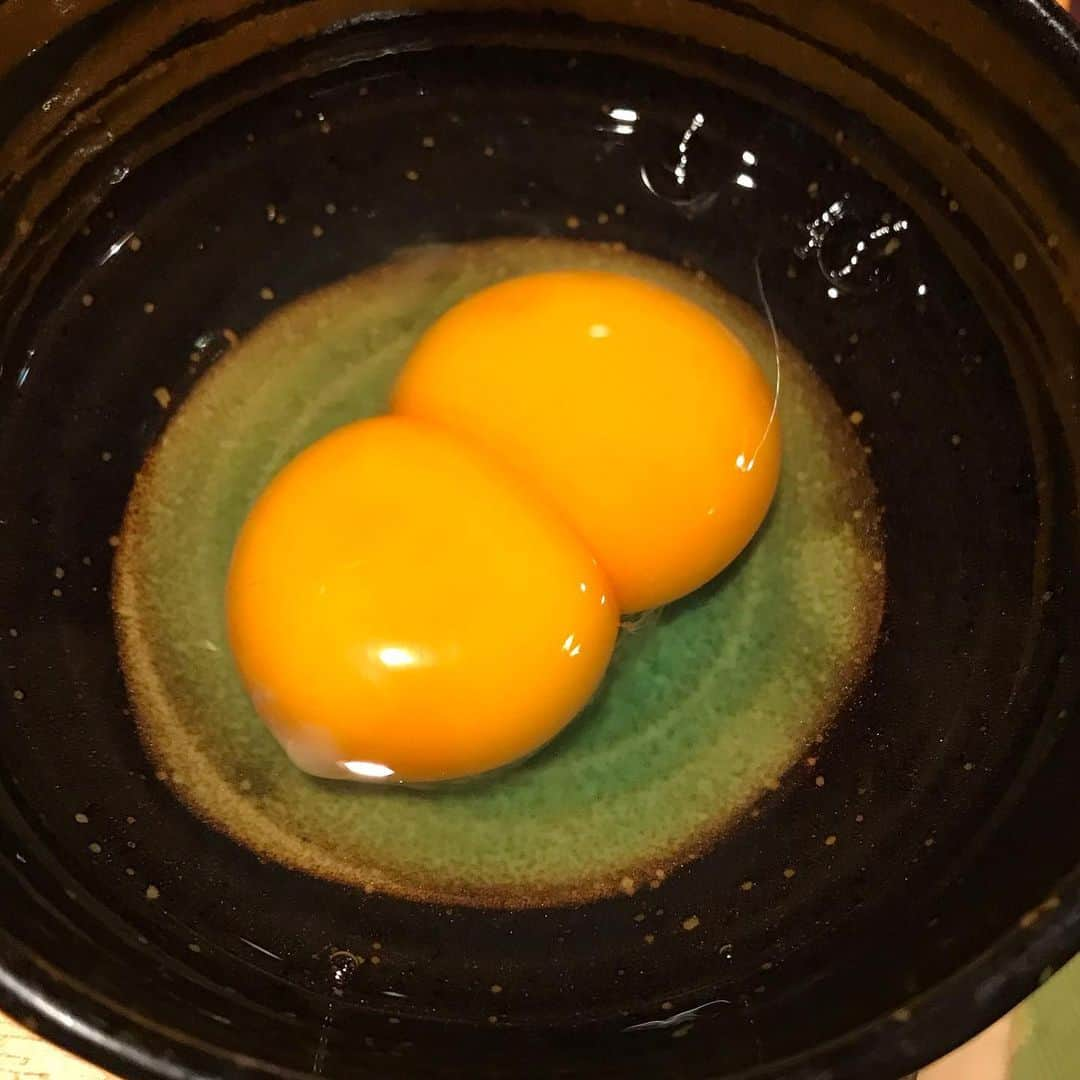 ハチミツ二郎さんのインスタグラム写真 - (ハチミツ二郎Instagram)「Two yolks raw eggs.」11月4日 7時00分 - jirohachimitsu