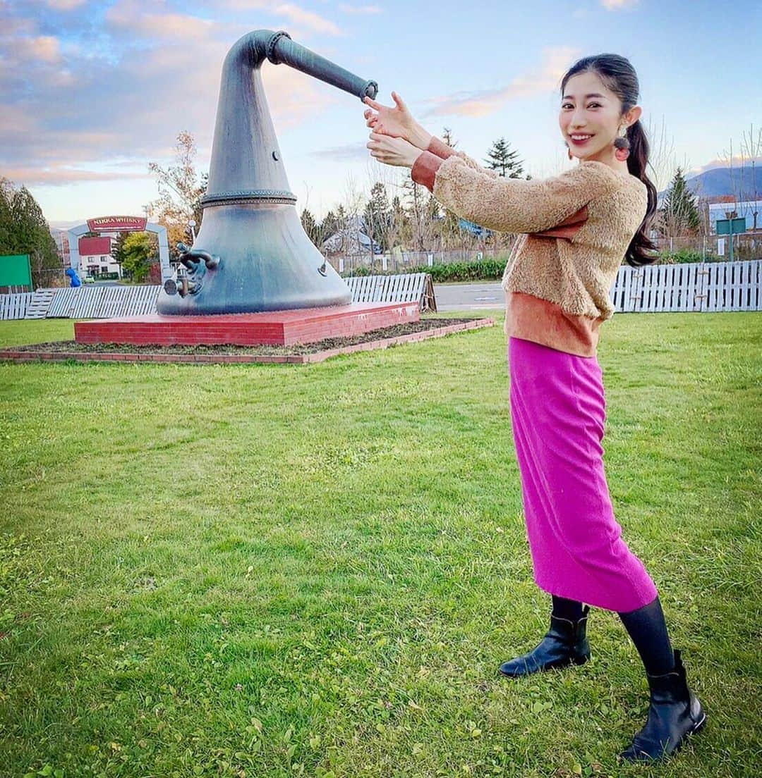 名越涼子さんのインスタグラム写真 - (名越涼子Instagram)「余市といえば ニッカウヰスキーの余市蒸留所🥃  北海道イベントの出張ついでに ぶらり北海道旅。 いつも農業取材で帯広を中心にぐるぐるまわっていたので 実は西側は未開の地がもりだくさん。  まだ知らぬ大地を求めて わくわく旅のはじまり、はじまり。  一一一一一一一 #手元#どうした #どうしてこうなった #余市#マッサン#ニッカウヰスキー #余市蒸留所#初#北海道#北海道旅」11月3日 23時39分 - nagoshi_ryo