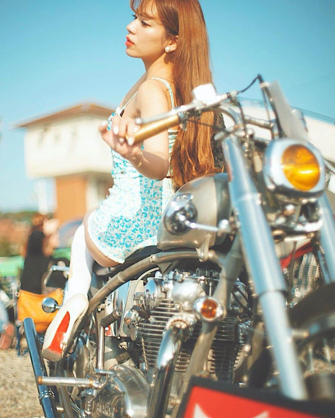 中村かなさんのインスタグラム写真 - (中村かなInstagram)「📸 @lisanishiyasu 🏍 @hitoshi_makino @masanari.jp ・ ・ ・ 昨日はリアポ楽しかったなあ🌟 明日も楽しみ🤭💗 ・ ・ ・ ・ #pinupgirl #nagoya #beach #carshow #custombike  #lowrider #motorcycle #car #ig_japan #japaneseculture #sony #japanesegirl #custom #swapmeet #内海 #知多 #アメ車 #名古屋カメラ部  #オールドレンズ #ピンナップガール #写真好きな人と繋がりたい  #カメラ好きな人と繋がりたい  #ポートレート #サブカルチャー #サブカル #アメ車好きな人と繋がりたい #車好きな人と繋がりたい  #お洒落さんと繋がりたい #海好きな人と繋がりたい」11月3日 23時38分 - k777pime