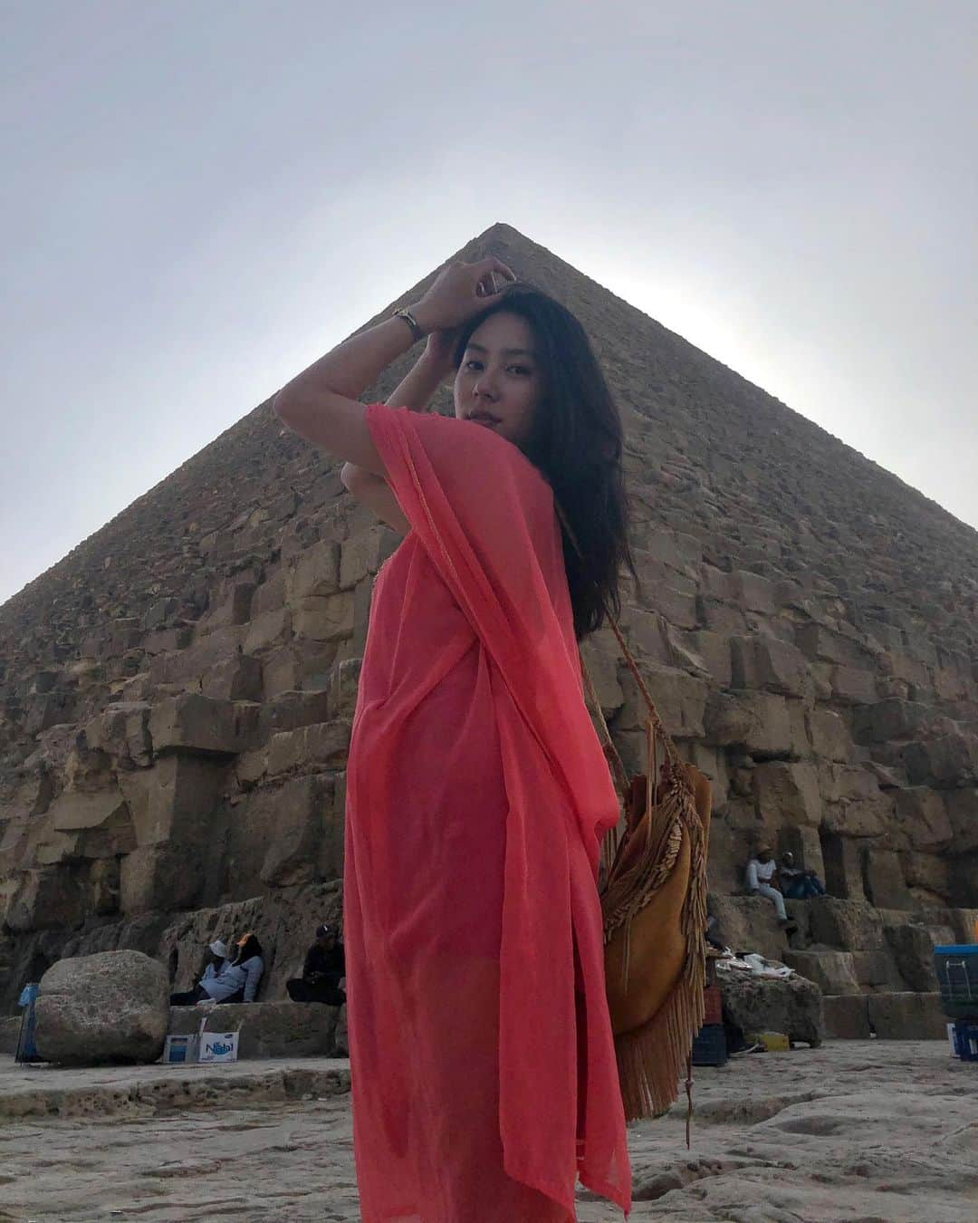 里彩さんのインスタグラム写真 - (里彩Instagram)「🔥 #egypt #pyramid  #エジプト #ピラミッド」11月4日 0時30分 - risa_gram611