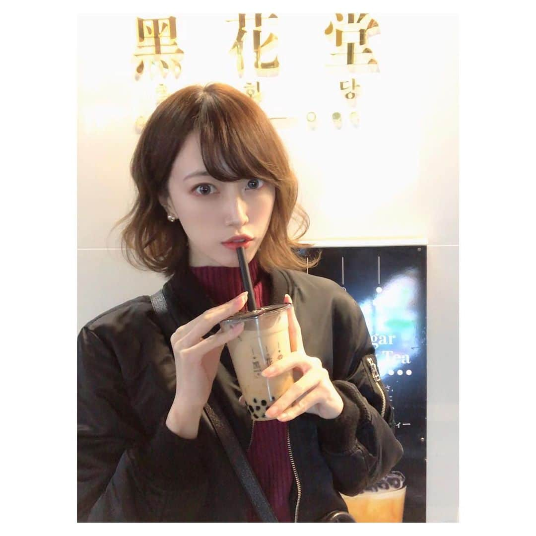 篠崎瑞希さんのインスタグラム写真 - (篠崎瑞希Instagram)「.﻿ ﻿ 韓国料理だいすきなので﻿ 定期的に新大久保に遊びに行ってます🇰🇷﻿ タピオカはそんなに好きでもないのに見かけたら買っちゃう…﻿ #TheAlley (黒糖タピオカラテ)と #ゴンチャ (抹茶かブラックミルクティー)が好きです﻿ ﻿ #한국요리#삼겹살#타피오카#훅화당#셀스타그램#신오오쿠보」11月4日 0時44分 - m310m__