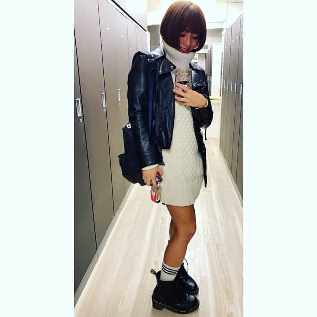 ハピネス笑舞のインスタグラム：「たまにfashionものせる🎀 今日はニットワンピを着たんだけど、結局荷物多くてリュック持っちゃうからかわいいじゃなくてカジュアルダウンしてしまうこの感じw  #smile#love#fashion#girl#六本木#銀座#歌舞伎#北新地#中洲#すすきの#大阪#北海道#キャバ嬢#長谷川笑舞#バルセロナ#桃李#おっぱい#巨乳#カジュアル#仲良し#ジム#札幌#劇団桃李#happiness#ダイエット#ベストボディジャパン #bbj日本大会#筋肉#筋トレ女子」