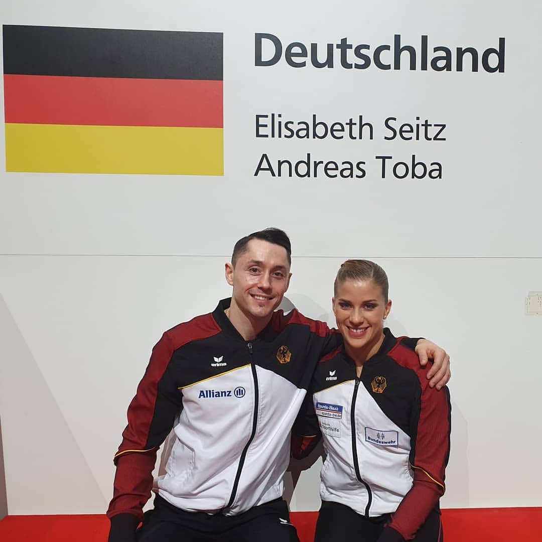 エリザベト・ザイツのインスタグラム：「Placed 4th at the @swisscupzurich with @andy_toba . We had a lot of fun and we are super proud ☺️! Congrats to all the other teams! The competition was amazing 🤩 .  4. Platz beim Swiss Cup mit meinem Teamkollegen Andy Toba. Glückwunsch an Alle Teams und Danke für einen tollen Wettkampf😃 Ich komme immer wieder gerne 🤩. #competition #nationalteam #germany #eliseitz #gymnastics #swisscup #oneteamonedream」