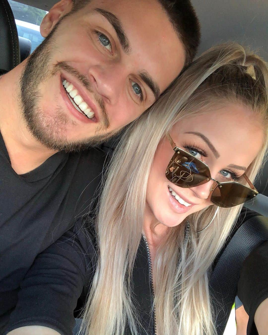 ナタンのインスタグラム：「Poucos são aqueles que veem com seus próprios olhos e sentem com seus próprios corações 👸🏼❤️ @elliejahnn」