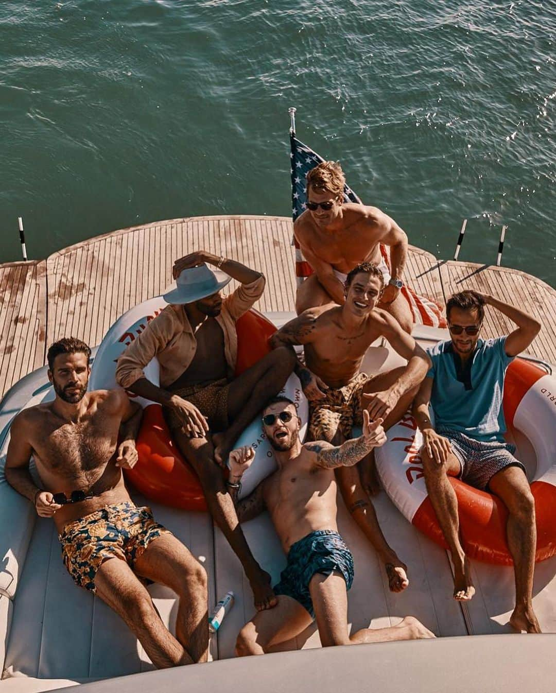 トラビス・ウォールさんのインスタグラム写真 - (トラビス・ウォールInstagram)「This weekend was one for the books #orlebarbrown #obsaroundtheworld #mandarinoriental #imafan #yachtlife #boystrip #miami #ad」11月4日 5時14分 - traviswall