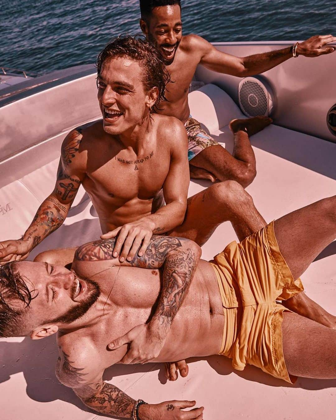 トラビス・ウォールさんのインスタグラム写真 - (トラビス・ウォールInstagram)「This weekend was one for the books #orlebarbrown #obsaroundtheworld #mandarinoriental #imafan #yachtlife #boystrip #miami #ad」11月4日 5時14分 - traviswall