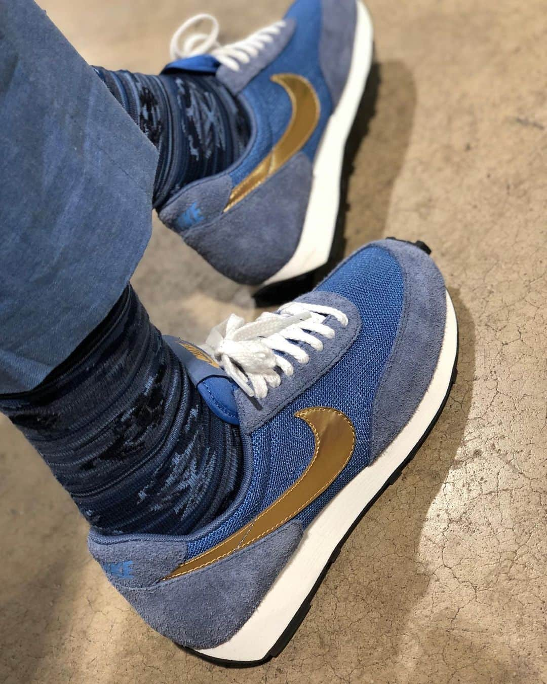 Mr. Tyさんのインスタグラム写真 - (Mr. TyInstagram)「#todayskicks Nike Daybreak’s. Finally able to break these out! The Daybreak is by far one of my favorite releases of the year. I think I’m only missing one colorway of these, gotta track those down!  #ijustlikeshoes #nikesocks #womf #complexkicks #klekttakeover #crepecity #kicksonfire #wiw #daybreak #theshoegame #hskicks #wdywt #sneakerfreak #kickstagram #sneakerplaats #soletoday #nikedaybreak #ファッション #コーディネート #hnbmg」11月4日 5時26分 - regularolty