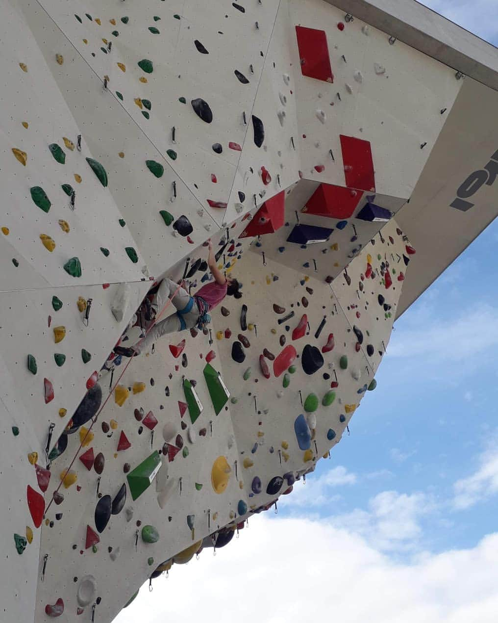 スターシャ・ゲージョさんのインスタグラム写真 - (スターシャ・ゲージョInstagram)「Good quality holidays at @kletterzentruminnsbruck. Working on that lead flow and trying harder routes. The pump was damn serious (as always, that devil never vanishes) but many improvements could be seen.  #echmoscow2020 #roadtotokyo2020 #aclrecovery #climbing #holidays #innsbruck #tirol #pump #darkside 😂  @scarpaspa @trangoworldofficial @wingschalk @morphoholds @climbskinspain @oksrbije」11月4日 5時47分 - gejostasa