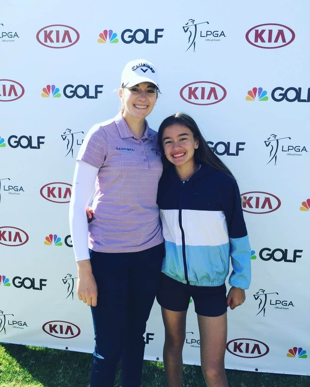 キム・カウフマンのインスタグラム：「Everyone help me give a good luck shoutout to the Carlsbad High School girls golf team as they play their final tournament of the season this week. These girls are 22-0 this season and are trying to keep the streak alive. You got this girls! @andee.avery @tifxanylin @meghanroyalgolf @aprill.lin #futurelpgastars #mycarlsbadfamily」