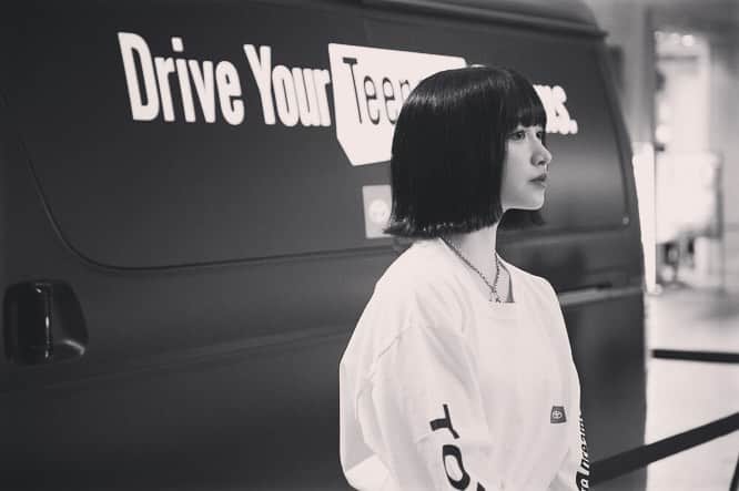 吉田凜音のインスタグラム：「先日東京モーターショーのトヨタブースに行かせていただきました！ 10代の子たちにも見ていただきたいです 公式の方にも様子がIGTVで見れるので、是非 #playtoyota  #TMS2019﻿ #東京モーターショー﻿2019 #dytd﻿」