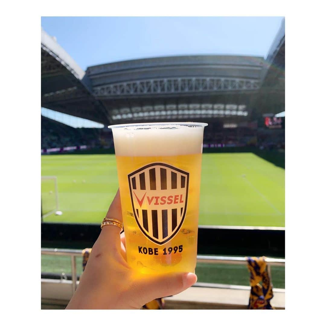 峰麻美さんのインスタグラム写真 - (峰麻美Instagram)「ビール日和🍺  #soccer #football #jleague #j1 #vegalta #vissel #サッカー #jリーグ #ベガルタ仙台 #サッカー好き女子 #ベガサポ #beer #ilovebeer #beerstagram #ビール #ビール党 #ビール部 #ビアスタグラム #ビール女子 #ビール好き女子 #ビールクズ #クズ活 #居酒屋すたじあむ神戸店」11月4日 17時15分 - asaaaaami.0702