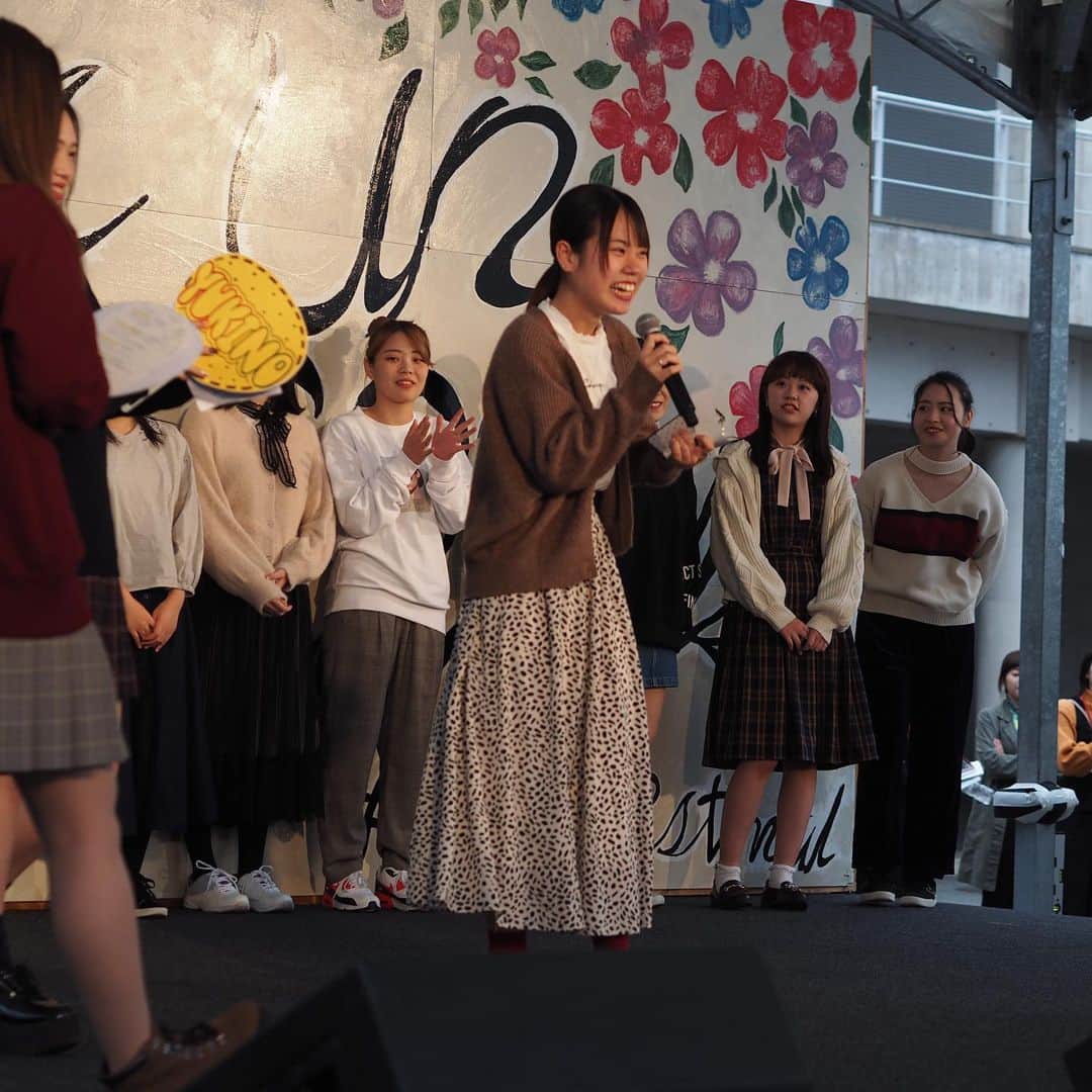 福岡女子短期大学さんのインスタグラム写真 - (福岡女子短期大学Instagram)「おはようございます。福岡女子短期大学です。昨日、一昨日開催しました学園祭では多くの方にご来場いただきありがとうございました。学園祭当日の写真を紹介します。 . #アオハル 学園祭 #みんなで　#最高の #思い出 #風早祭　#11月2日　#11月3日 #学園祭2019 #風早祭2019 #学校祭　#文化祭　#学園祭準備　#学園祭実行委員　#学祭スタッフ　#アオハル　#学祭委員  #福女短スナップ #何気ない瞬間を残したい #スナップ #スナップ写真 #bbf #bf #l4l #instalike #写真好きな人と繋がりたい #女子大生 #カメラ好きな人と繋がりたい　#過去pic」11月4日 8時59分 - fukuoka_wjc