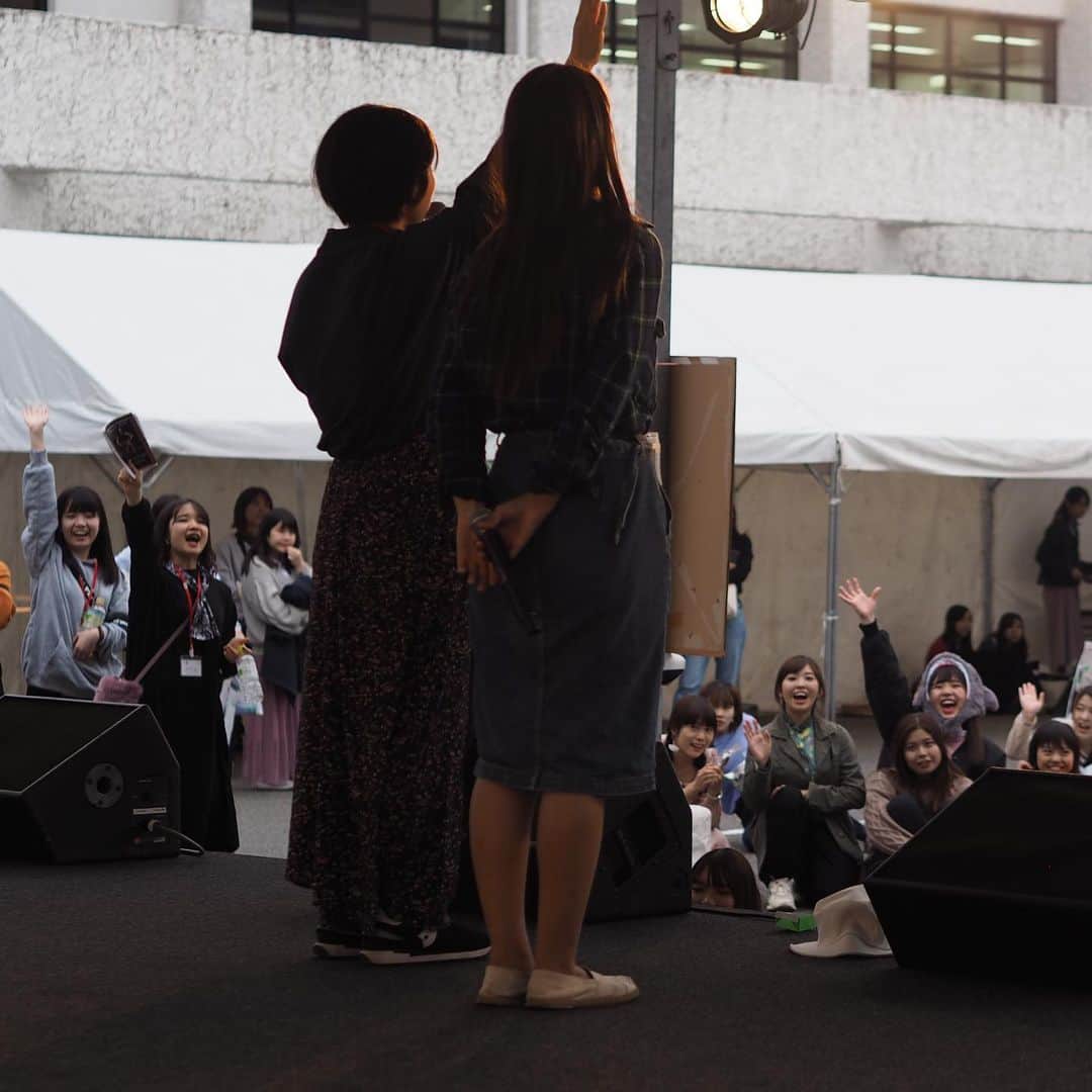 福岡女子短期大学さんのインスタグラム写真 - (福岡女子短期大学Instagram)「おはようございます。福岡女子短期大学です。昨日、一昨日開催しました学園祭では多くの方にご来場いただきありがとうございました。学園祭当日の写真を紹介します。 . #アオハル 学園祭 #みんなで　#最高の #思い出 #風早祭　#11月2日　#11月3日 #学園祭2019 #風早祭2019 #学校祭　#文化祭　#学園祭準備　#学園祭実行委員　#学祭スタッフ　#アオハル　#学祭委員  #福女短スナップ #何気ない瞬間を残したい #スナップ #スナップ写真 #bbf #bf #l4l #instalike #写真好きな人と繋がりたい #女子大生 #カメラ好きな人と繋がりたい　#過去pic」11月4日 8時56分 - fukuoka_wjc