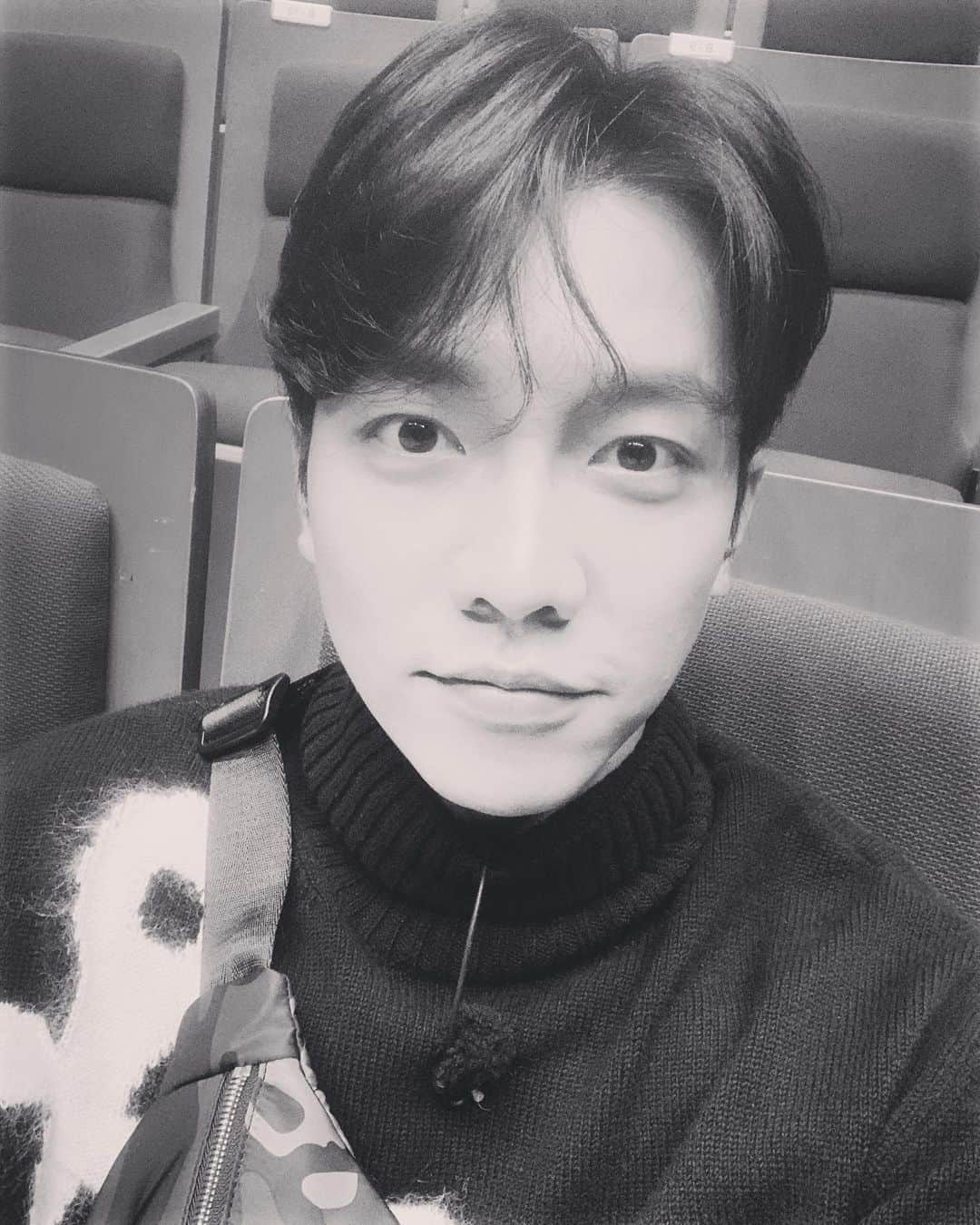 イ・スンギさんのインスタグラム写真 - (イ・スンギInstagram)「Happy monday😊」11月4日 10時31分 - leeseunggi.official