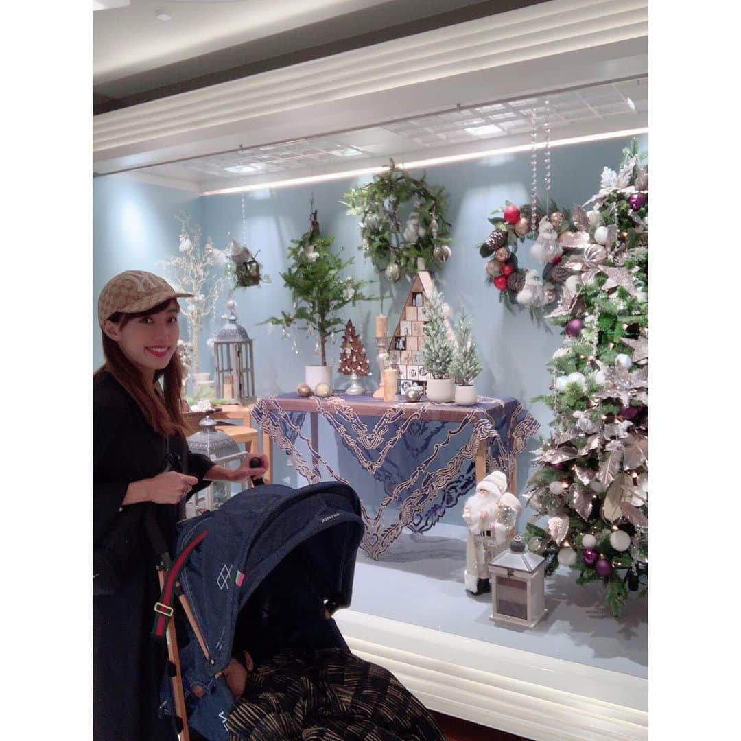 川崎希さんのインスタグラム写真 - (川崎希Instagram)「クリスマスツリーを買ったよ〜💓💓💓 ずっと欲しかったんだけど前のお家で置く場所ないから 新居にはクリスマスツリー置く場所を事前に決めて設計したんだ〜🎅🏻 ホームアローンみたいな雰囲気に憧れちゃう  #クリスマスツリー #新居」11月4日 11時10分 - kawasakinozomi