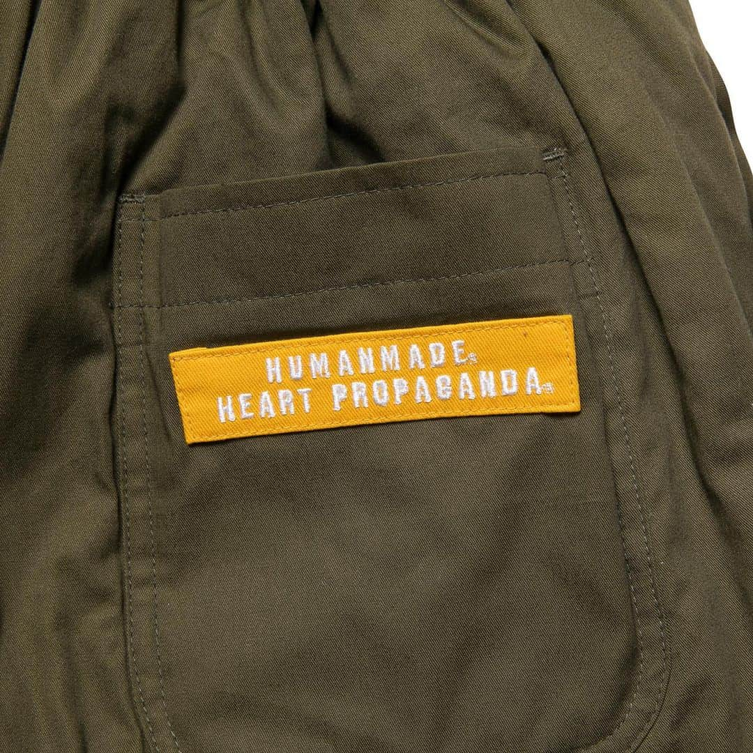 HUMAN MADEさんのインスタグラム写真 - (HUMAN MADEInstagram)「"SAMUE WORK PANTS" now available in store and online. www.humanmade.jp  ゆったりとしたシルエットが特徴の作務衣パンツです。ウエストや裾口はドローコードで調整可能。キルティングの裏地や大きめのヒップポケットも特徴です。 Relaxed silhouette Japanese work pants with quilted lining and adjustable waist and hem drawcords.」11月4日 11時53分 - humanmade