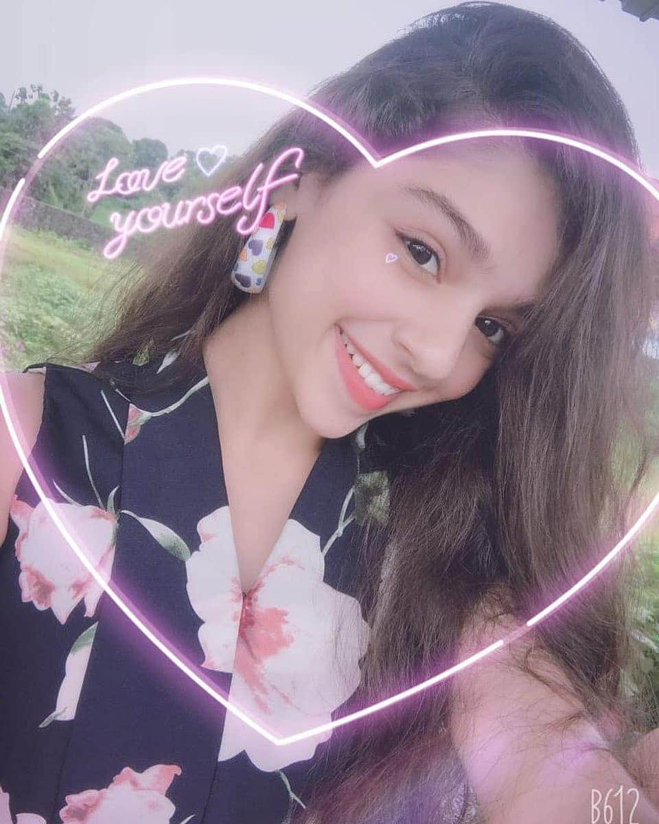 B612のインスタグラム：「Loving yourself isn’t vanity. It’s sanity.❣️ ⠀ credits to- @gracy.goswami」