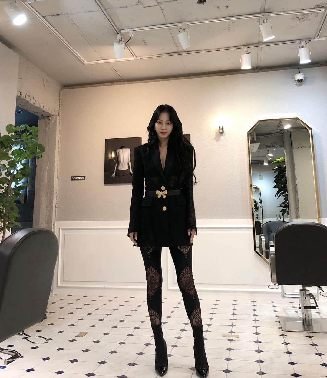 ハン・イェスルさんのインスタグラム写真 - (ハン・イェスルInstagram)「🖤♥️」11月4日 13時01分 - han_ye_seul_