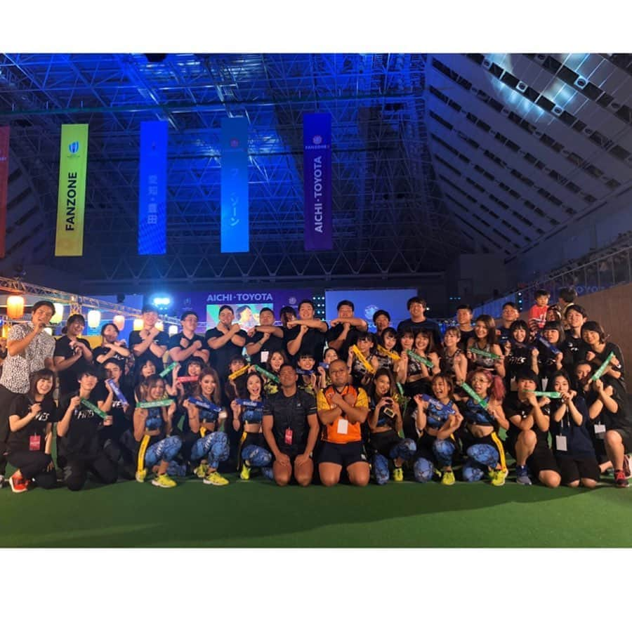 HIKARUさんのインスタグラム写真 - (HIKARUInstagram)「１１月２日のスカイホール豊田でのイベント🏉 3つの事務所対抗での試合、、 なんと、、、【🏆優勝🏆】しました！2連覇💗💗 嬉しすぎて動画の通り飛び跳ねた‼️‼️ ９月に事務所入って一発目がこのタグラグビーで みんなで　勝つ　ことを目標にして一緒に頑張る 私にとって忘れられない貴重な経験になりました！ この機会を下さった事務所のマネージャー 関係者スタッフの方々 会場に足を運んでくれて声かけてくれたり 待っててくれた方本当にありがとうございました💗 実際に会いに来てくれる人がいるから頑張れます🥺💗 fivestrygirls は一旦終了だけどまた必ずみんなでできること楽しみに頑張ります♡ 本当スポーツって楽しい🥰 . 次は、、パリかな、、、？🤭㊙️❤️❤️ 皆様ありがとうございました💗💗 #fivestrygirls #fivesタグラグビー #タグラグビー #プラチナムプロダクション　#チームプラチナム　#bodymaker  #ラグビー  #rugby #ジムウェア #ジム　#スポーツ #水泳」11月4日 14時58分 - hikaru__0211