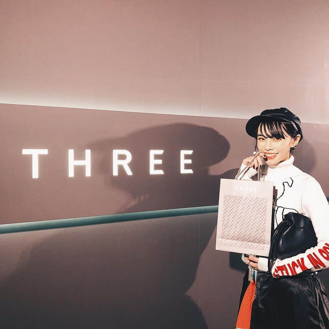 るうこさんのインスタグラム写真 - (るうこInstagram)「@threecosmetics  青山店リニューアルオープン おめでとうございます🎈  洗練されたお店の雰囲気にはいつも圧倒されて #three のコスメを使うとより落ち着いた素敵な女性になれる気がする。」11月4日 15時23分 - rororuko