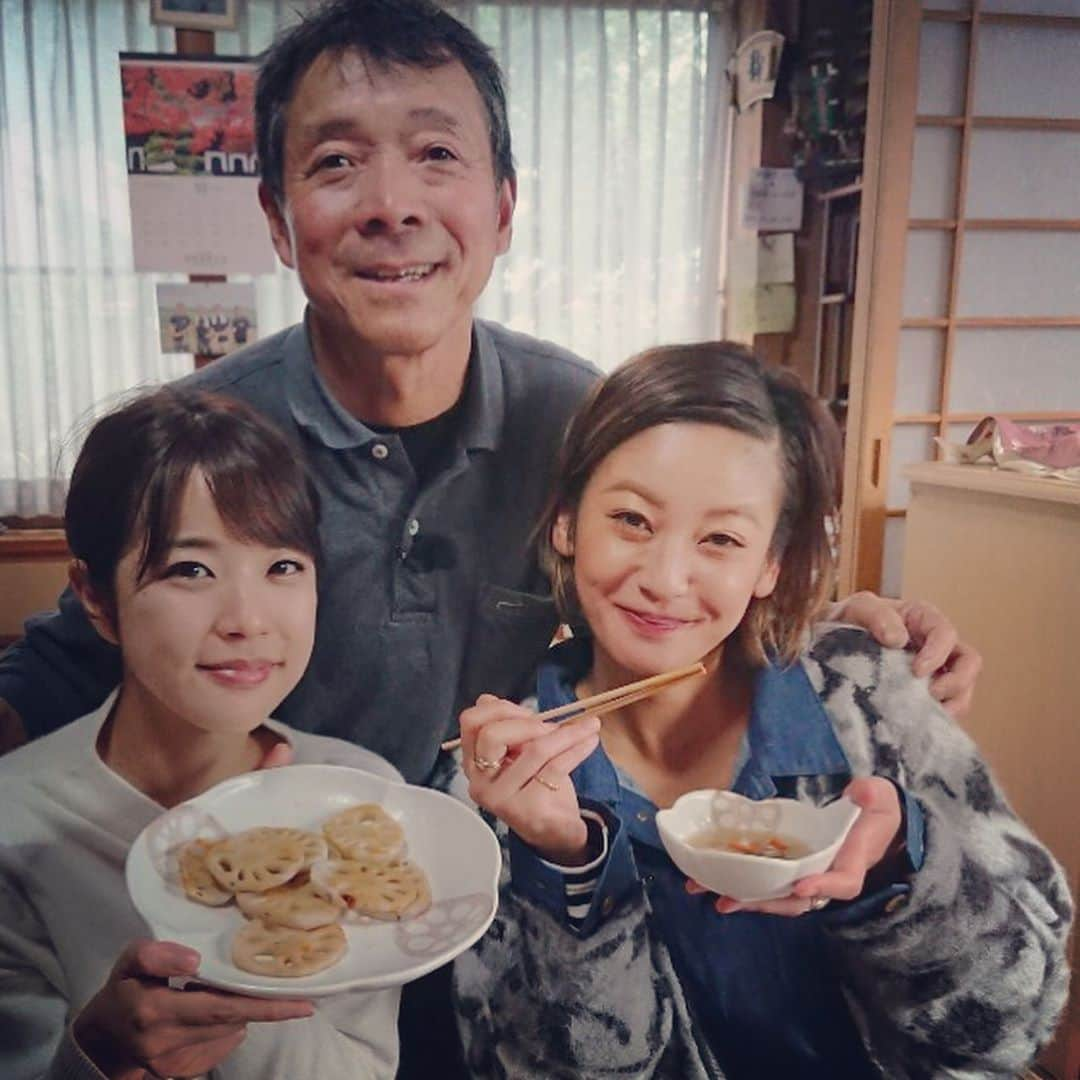 西山茉希さんのインスタグラム写真 - (西山茉希Instagram)「大口れんこんコース食べさせてくださった高橋さんご夫婦。  酒造体験させていただいた河忠酒造の皆さん。  #あったけくって #優しくって #美味しくって  新米特集。 皆さんの日々が、 私達に美味しさとなって届きます。  ありごとうございました。 お会いできて、嬉しかったです。  #大口れんこん #高橋さん #河忠酒造 #想天坊 #日本酒  河忠酒造のベテランお母さん、 一緒に作業させてもらうわずかな時間で、 心の栄養いっぺことくれました。  ありがとうございました。 #😊😊😊 #ノンストップ #久代アナと #故郷ロケの幸ありあり  高橋さん、お土産にいただいた大口れんこんで、さっそくタルタル蓮根作りました。 やっぱうんめかったぁーー❤️❤️❤️😋 ご馳走様でしたm(__)m」11月4日 15時36分 - maki.nshiyama50