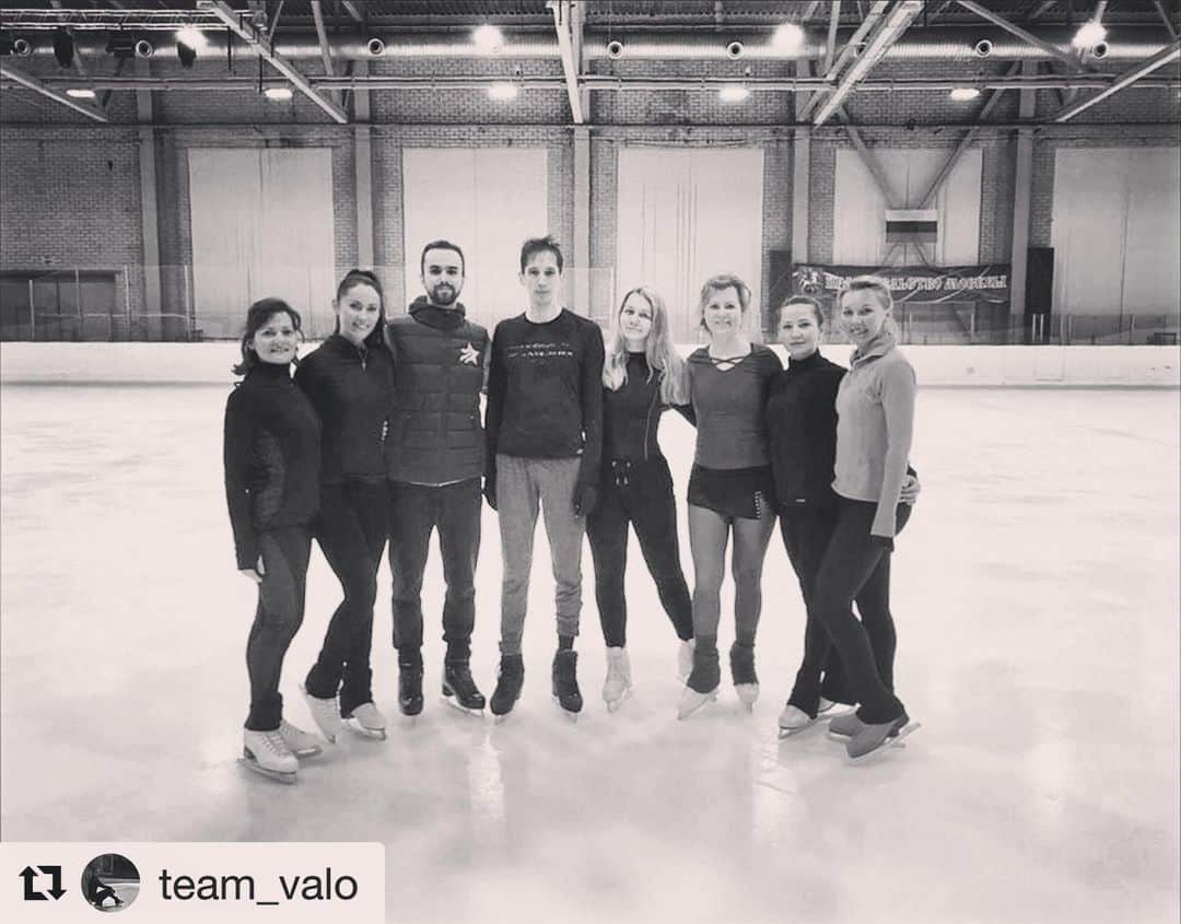 ヒョードル・クリモフさんのインスタグラム写真 - (ヒョードル・クリモフInstagram)「#Repost @team_valo with @get_repost ・・・ Thank you for the very interesting MC🙏🏻 ⛸: @klimov_f . #valo_team #adultskater  #adultsskatetoo #adultfigureskating  #adultfigureskater #figureskating #iceskating #iceskating #lokomotiv #skate #skater #russia #moscow #moscowcity #mozerteam」11月4日 15時55分 - klimov_f