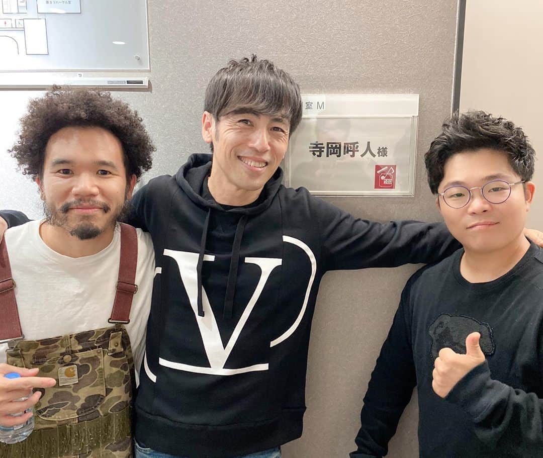 寺岡呼人のインスタグラム：「寺岡呼人、関ジャム出演決定！﻿ 是非、ご覧下さい！﻿ ﻿ 2019年11月10日（日）よる11:26～﻿ ﻿ 今回の関ジャム 完全燃SHOWは…﻿ 視聴者からの音楽ギモンに答えます！教えて！関ジャム先生！﻿ ﻿ 「アナログレコードって本当に音が良いの？」というギモンには、寺岡が自宅のオーディオルームで徹底検証。見た事のない機材が続々登場し、スタジオでは一同驚きの声が！﻿ ﻿ アーティストゲスト：﻿ 寺岡呼人、ヒャダイン、さかいゆう、mabanua﻿ ﻿ ﻿ #寺岡呼人﻿ #さかいゆう﻿ #ヒャダイン﻿ #mabanua #関ジャム」