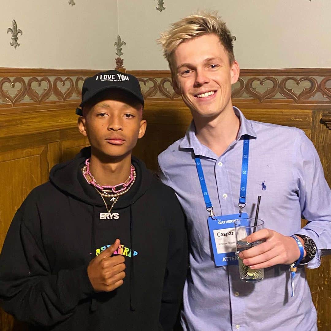 のインスタグラム：「Name a more ICONic duo... I’ll wait.」