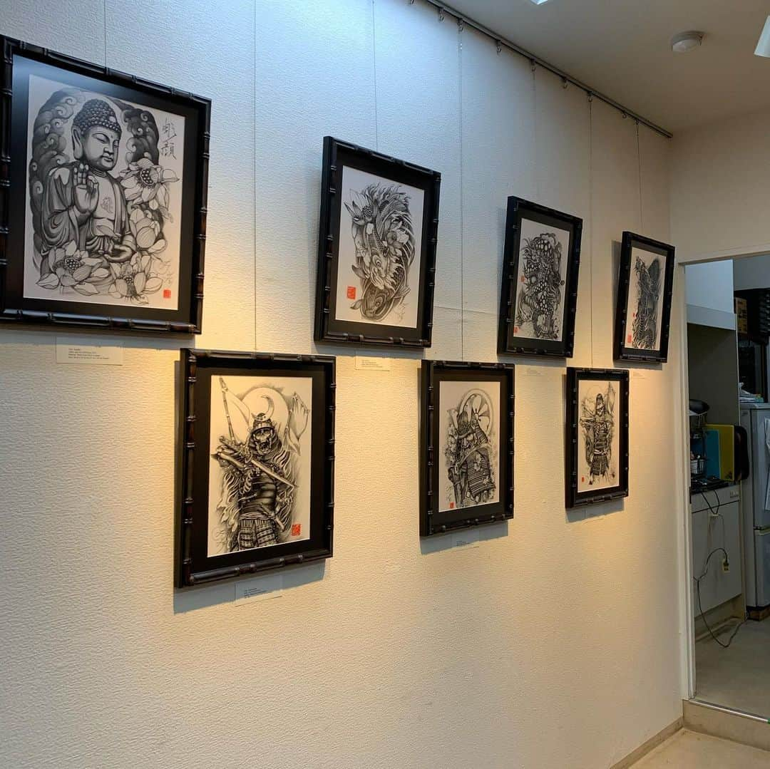 中野義仁さんのインスタグラム写真 - (中野義仁Instagram)「虎狼展 Korouten, ＊展覧会場が原宿から道玄坂に変更です ‼️ 11月 5日 〜11日 迄 。 〒150-0043 渋谷区 道玄坂 1-15-3 プリメーラ道玄坂 102。 "アートギャラリー道玄坂" 電話番号 03-5728-2101 FAX  03-5728-2102 午前11時〜17.30迄。 協賛金 1名様 500円。 ＊New location this year ‼️ 〒150-0043  1-15-3 Dogenzaka Shibuyaku 。 102 Premailer Dogenzaka "Art Gallery  Dogenzaka" tel  03-5728-2101 fax 03-5728-2102  N ovember 5(Tue)〜11(Mon)。 11.00am〜17.30。 support fee one person  500yen。  #H2ocean #H2oceanproteam #officialh2ocean #instagram #painting #traditional ＃exhibition #scroll #freehand  #japan #art #artist #artistmafia #friend #tattoos #tattooing #tattoo #tattoomag  #inK #inkdmag #tattoomagazine #tattoos_of_instagram #memarky  #tattoolifemagazine #tattooenelgy #tattooinstagram #tattoomania #artistmafia #tattoocultur #tattoocomunity #tattooculturmagazine #tattooare  @jessyentattoo @dennis_camsupply @yokohama_tattoo_museum @souryou @kiwamijewelry @horiyoshi3shop @taiwantattooconvention 🙇‍♂️🙏🙇‍♂️🙏🙇‍♂️🙏👍‼️👌💙💚❤️🖤🧡」11月5日 1時33分 - horiyoshi_3