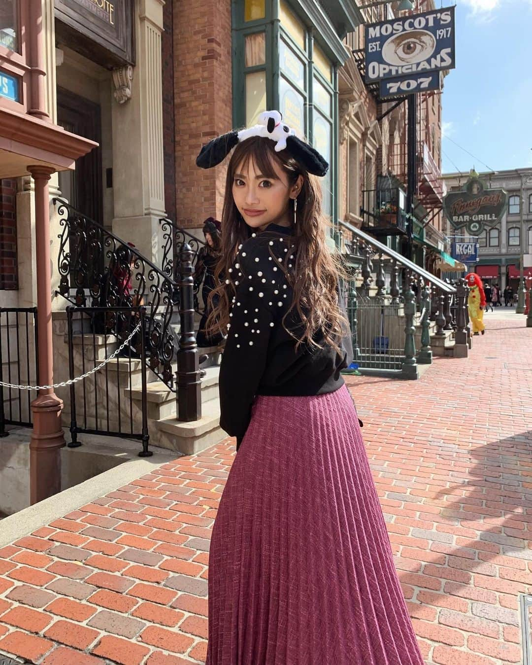 sachiyo_misuさんのインスタグラム写真 - (sachiyo_misuInstagram)「𝑈𝑆𝐽 𝐶𝑂𝐷𝐸🏰💜. . トップスは入荷中でスカートは今月発売です🎀. USJだから派手目コーデにしてみました🐶❤︎❤︎❤︎. . . . #usj #usjコーデ #universalstudiosjapan #riendaコーデ #rienda #goodtime #outfit #style #l4l #instafashion #instagood #misusachi_code」11月5日 1時39分 - sachiyo_misu