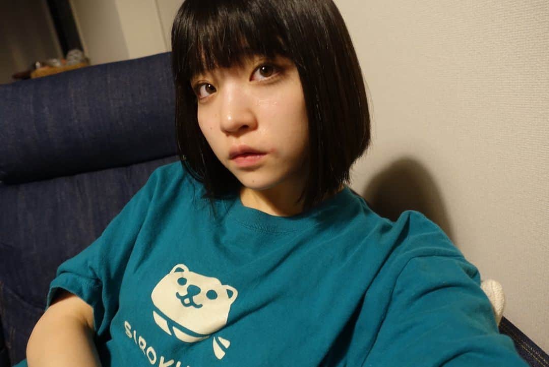 根本凪のインスタグラム：「カメラ自撮りを覚えた女の遊び #カメラ」