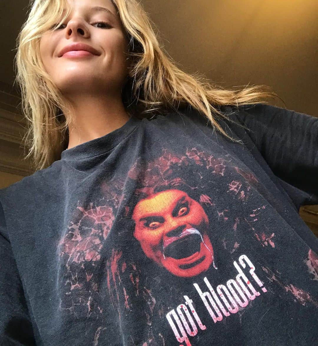 ペイジュ・ライフラーのインスタグラム：「Checking in」