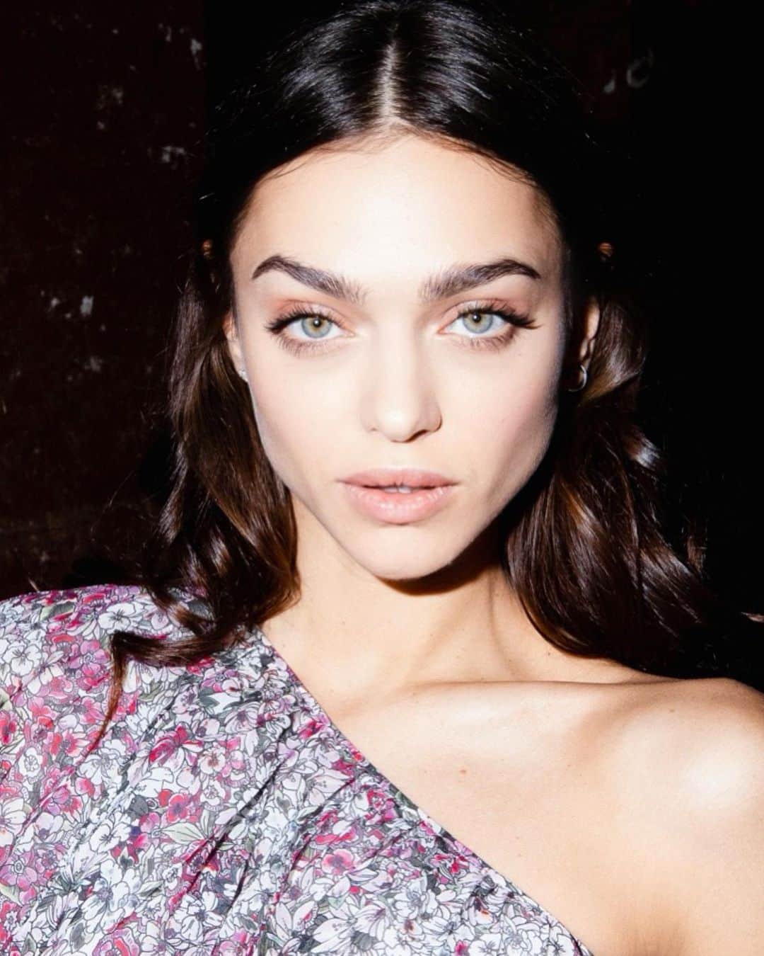 Zhenya Katavaのインスタグラム：「Катовка 🌸  @hm х @giambattistavalliparis」