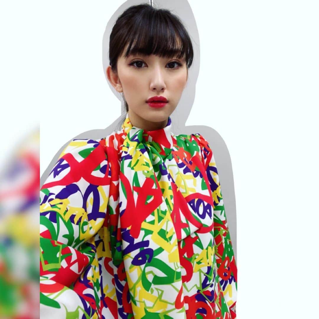 黒田瑞貴のインスタグラム：「VIVID❤️💙💛💚 #fashion #vividcolors #vivid #instafashion #japanesegirl #dress #ドレメ」