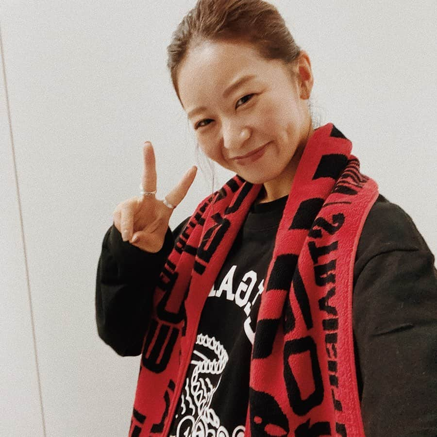 Eri Koyamaさんのインスタグラム写真 - (Eri KoyamaInstagram)「. NANA-IRO ELECTRIC TOUR 2019 . 高1のときに聞いてたエルレ。 生は最高すぎた、、 アジカンもテナーも、、 . ライブコーデはLサイズのTシャツ買って、 中は #ビッグシルエットロングスリーブTee ブラック合わせたよんっ😙 . @ungrid_official  @ungrid_staffsnap  #shop_ungrid_eri #nanairoelectrictour  #asiankungfugeneration #ELLEGARDEN #ストレイテナー #live #livecode」11月4日 18時45分 - 6ri___k