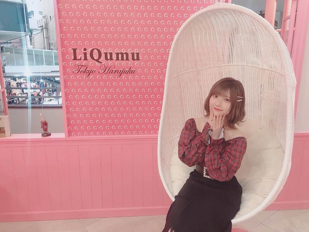 山田麻莉奈さんのインスタグラム写真 - (山田麻莉奈Instagram)「. ちなみにこの日のお洋服は . オフショルのトップスは RURU ( @_ruruofficial_ )❤ スカートは まえのんさん( @maeda_nozomi )のブランドの N WITH. ( @n_with_official )のです❤ . まえのんさんは 番組でお世話になってるのだけど、 この前の収録のときにお洋服を頂いて、、 しかもまりりが好きそうなやつ選んだよって🤧 . ほんとに全部好みのやつで、、😭😭😭 というかN WITH.のお洋服 デザインがほんとに全部かわいいですすき、、❤︎ . また今度別のも載せますねっ☝︎ . .」11月4日 19時12分 - marina.yamada_324