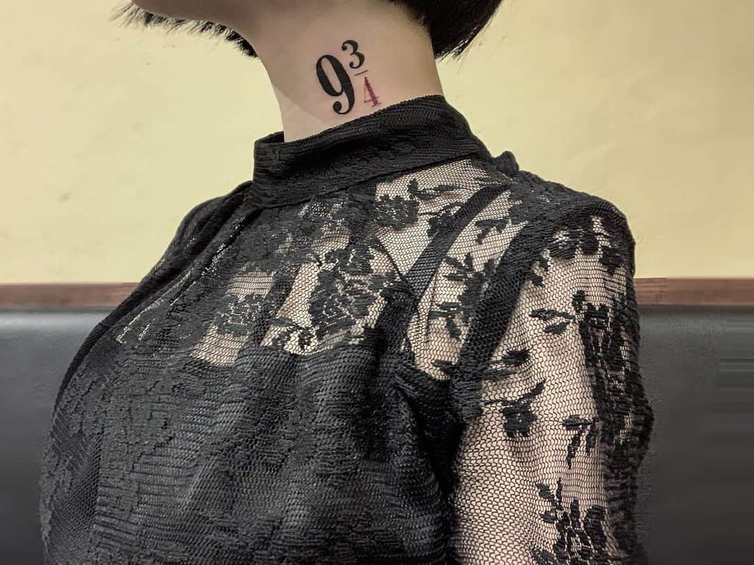 ももかわのインスタグラム：「#tattoo #tatooharrypotter  #onepointtattoo #excrown」