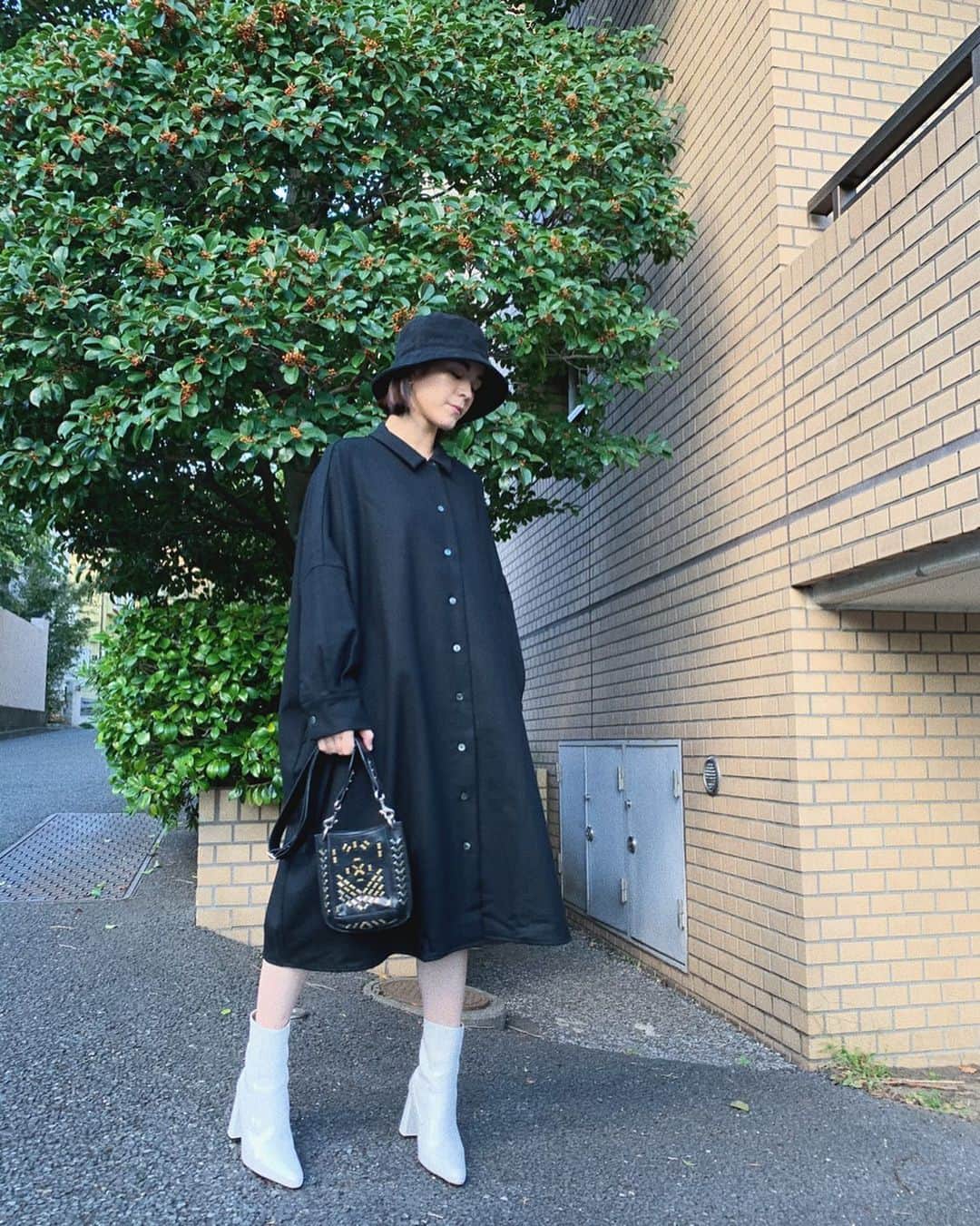 ケルク ハナのインスタグラム：「ワンピにもアウターにもなるしレイヤードしても絶対可愛いから好き☺️ ・ #mizuiroind #MARcourt #MARcourtDESIGNEYE  #ミズイロインド#PR」