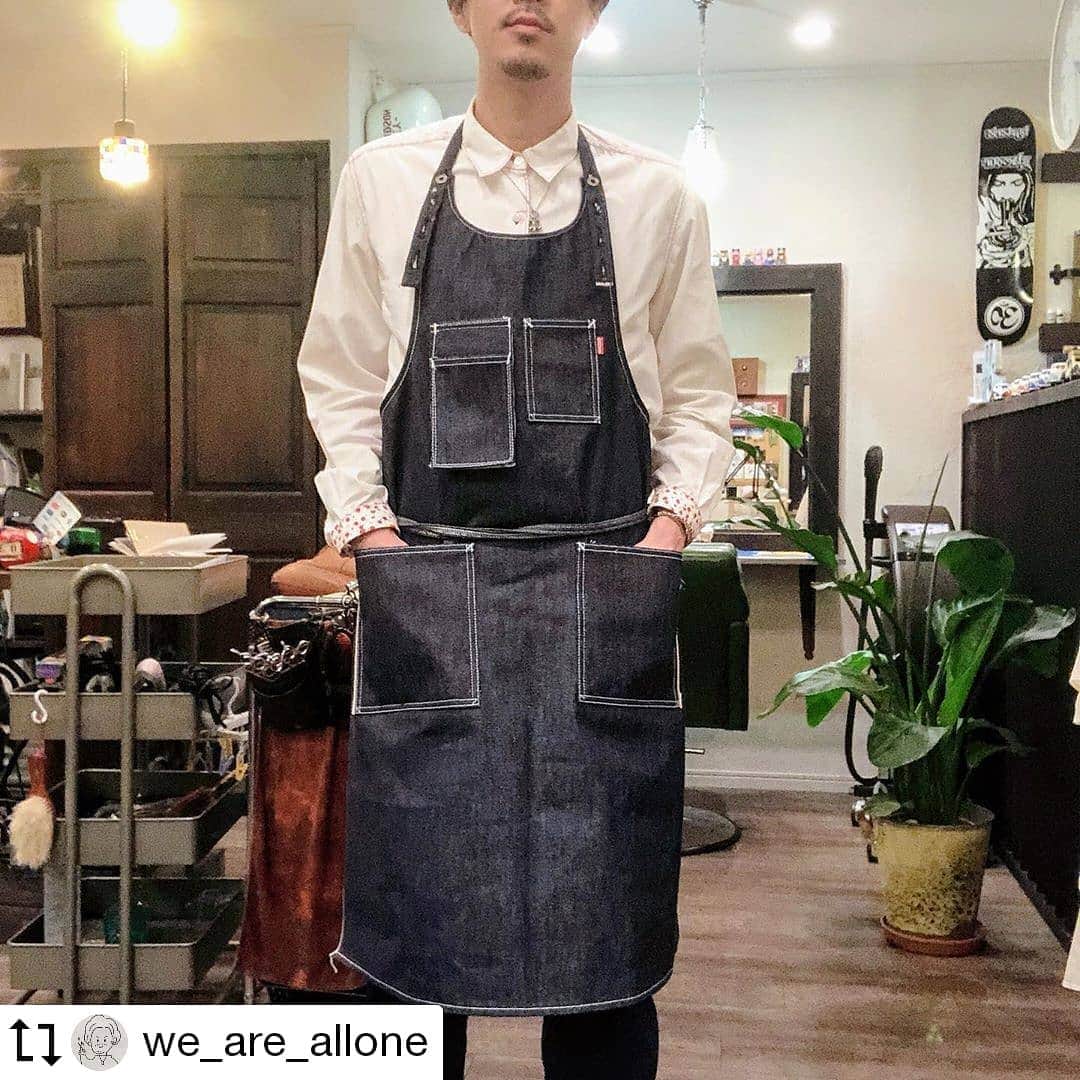 select shop「ASHOES」 SHOP STAFFのインスタグラム：「#Repost @we_are_allone Made by @Image.Downloader · · · · カラーの時にエプロンすることにした！ ハンドメイドで作ってもらっちゃった！  #アシューズ #ashoes #エプロン #デニム #亜洲s #西川口#蕨#美容室#美容師の休日#韓国語勉強#韓国語#韓国好きと繋がりたい#좋아요#좋아요반사#팔로우#팔로우백#팔로우환영」