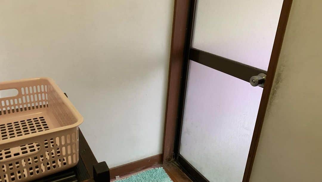 温泉はずきさんのインスタグラム写真 - (温泉はずきInstagram)「箱根 亀の湯　0105 #マツコの知らない世界 で紹介された　地元のドンが愛するお湯　#銭湯　です。  こちらのホームページもよろしくお願いします！ http://onsen-hazuki.jp/onsen-report/  #onsenhotpools #quelle #thermalbad  #混浴 #温泉 #入浴 #裸  #お風呂 #onsen #温泉アイドル #温泉タレント  #溫泉 #hotsprings #온천 #混浴温泉 #bath #bathroom  #onsen♨️ #portrait #bad #spa #japanesegirls #bathspa #bathing #bathtime #bath  #温泉モデル  #asiansexy #風呂」11月4日 19時56分 - yumegurionsen