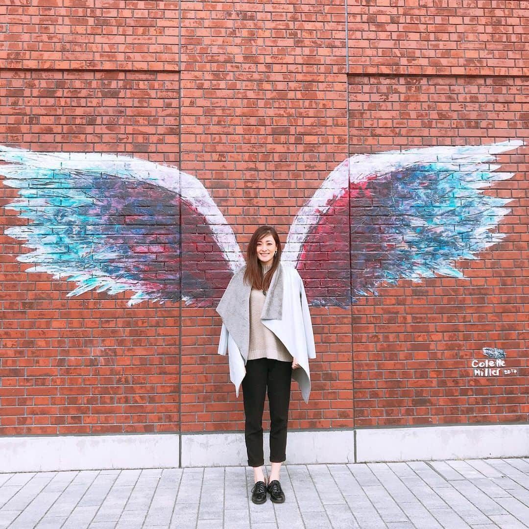 高橋麻美さんのインスタグラム写真 - (高橋麻美Instagram)「インスタウォール😁✨ #instagood#insta#pic#wall#wings #横浜#yokohama」11月4日 20時52分 - charmy421
